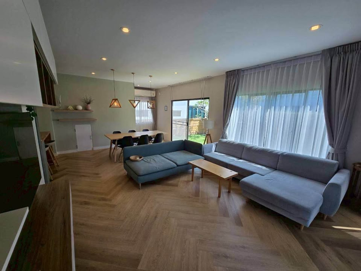 For RentHousePattanakan, Srinakarin : P-2924 ให้เช่า ! Single house in prime location Near Burasiri Pattanakarn International School, ready to move in.