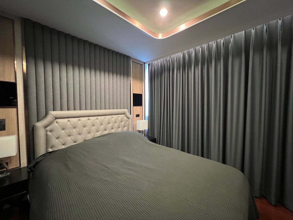 ให้เช่าคอนโดสีลม ศาลาแดง บางรัก : ให้เช่า 3 ห้องนอน 3 น้ำ ขนาด 150ตรม ราคา 120,000 บาท สนใจนัดชม 0808144488