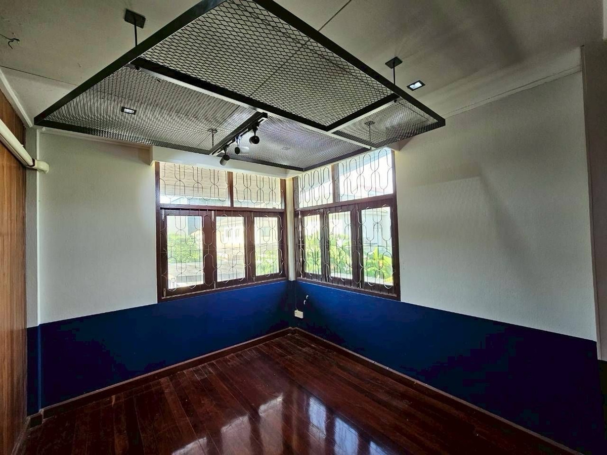 ให้เช่าบ้านลาดพร้าว เซ็นทรัลลาดพร้าว : บ้านสวนให้เช่า ลาดพร้าว เหมาะทำธุรกิจ โฮมออฟฟิศ สตูดิโอ ใกล้ MRT ลาดพร้าว และ BTS แยกลาดพร้าว