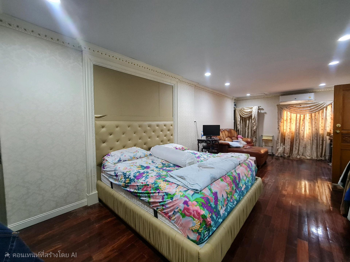 For SaleTownhomeRattanathibet, Sanambinna : Townhouse for sale, 2 floors, 3 houses next to each other, 49.5 sq m, luxuriously decorated, nice to live in, Nonthaburi 48, opposite the lottery office.