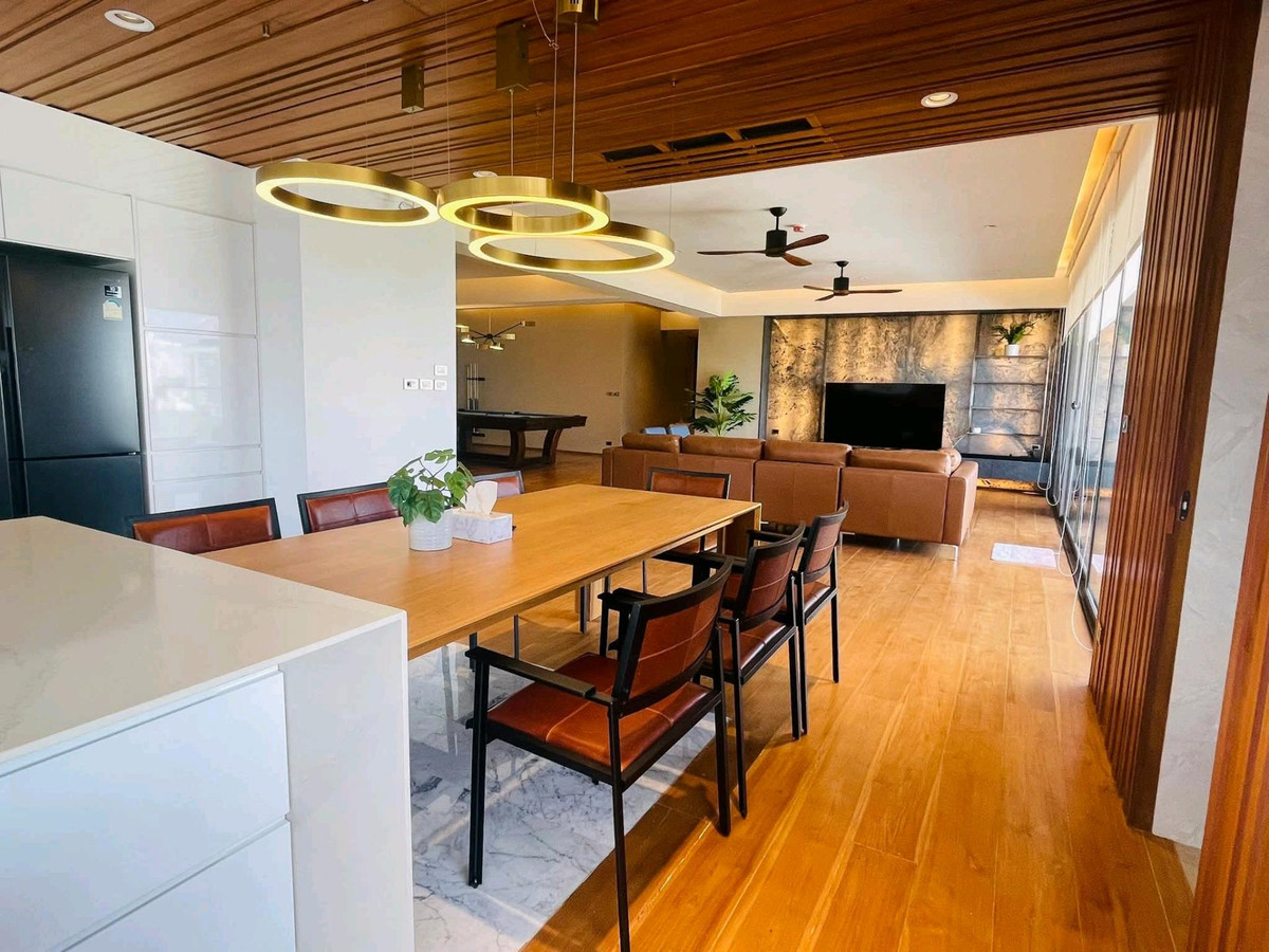 CondoOnnut, Udomsuk : (For Rent&Sale🔥) Feel like Penthouse! 📍Phassana Garden Condo 4b4b+1 maid 345 sq m., Ekkamai area.