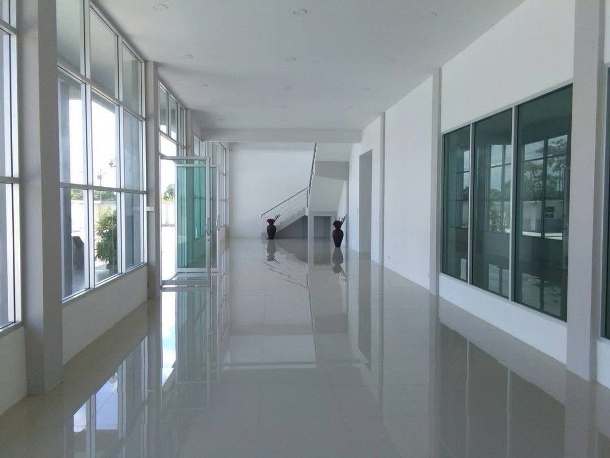 For SaleFactorySamut Prakan,Samrong : New factory and warehouse for sale in Bang Sao Thong Samut Prakan near Suvarnabhumi Airport for long-term industrial investment and owner use