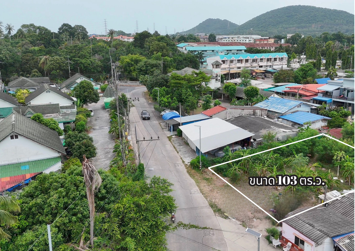 For SaleLandSriracha Laem Chabang Ban Bueng : Land for sale, nine kilometers, Surasak Subdistrict, Sri Racha, Soi Kao Kilo 31, near Ua Athon Village.
