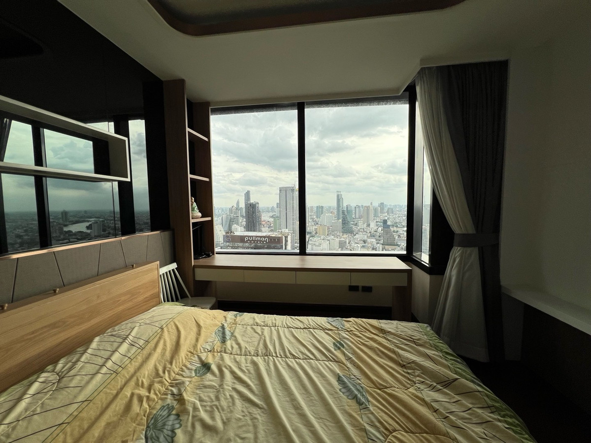 ให้เช่าคอนโดสีลม ศาลาแดง บางรัก : ให้เช่า 3 ห้องนอน 3 น้ำ ขนาด 150ตรม ราคา 120,000 บาท สนใจนัดชม 0808144488