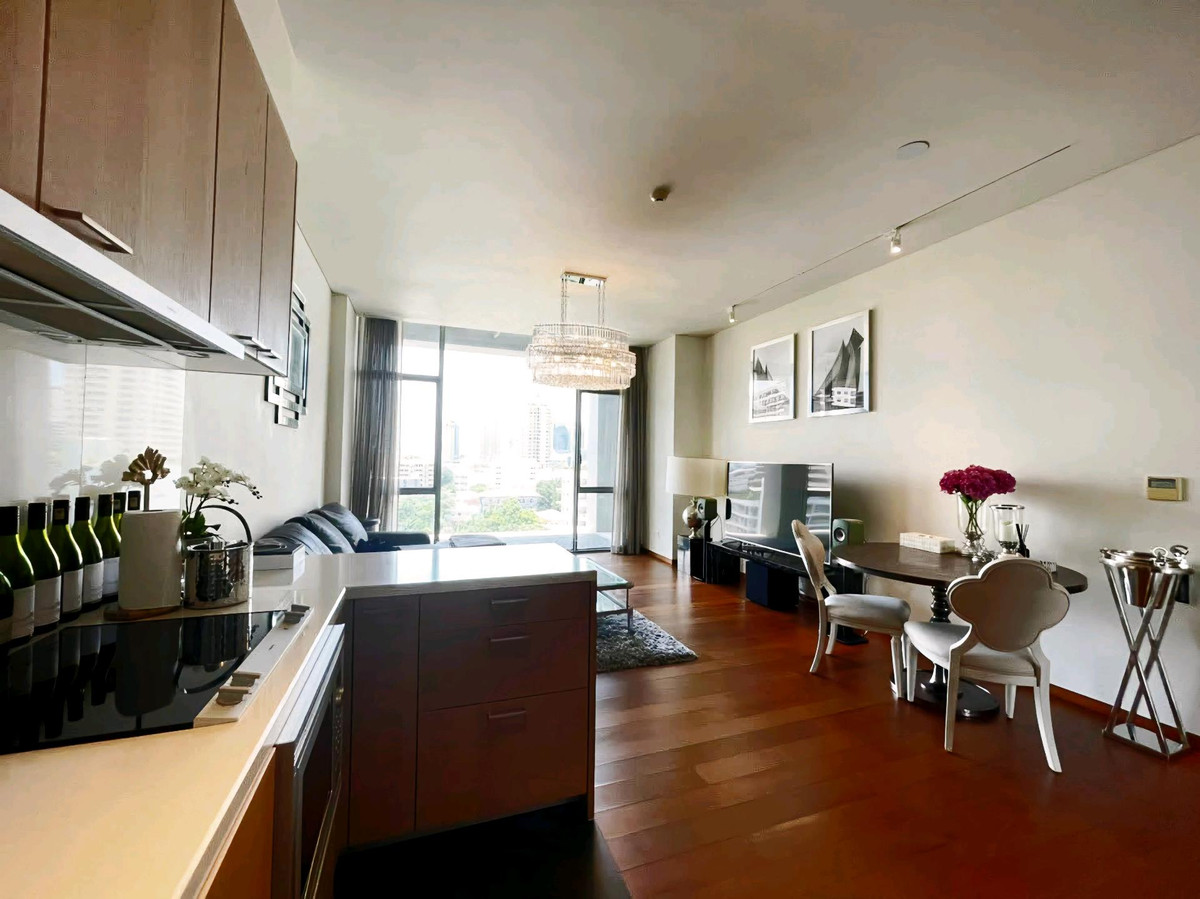 CondoSathorn, Narathiwat : 📍The Sukhothai Residences | 2BR 125 sq m. Best price per square meter in the project! Only 247,xxx baht/sq m.🔥