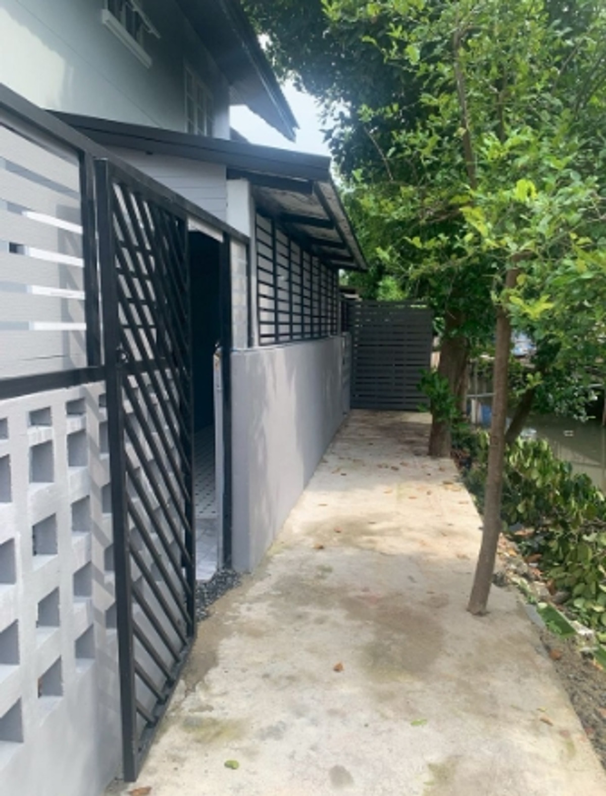 For SaleHouseNawamin, Ramindra : 2-story detached house for sale, area 49 sq m., 3 bedrooms, 2 bathrooms, Chuenkamonniwet Village, Ramintra Road 60, Ramintra Subdistrict, Khan Na Yao District, Bangkok Province.