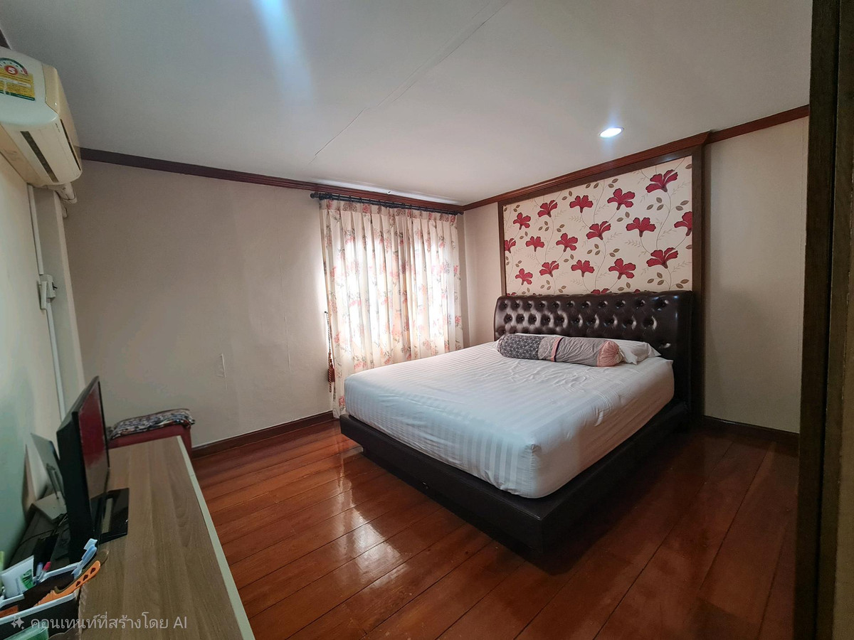 For SaleTownhomeRattanathibet, Sanambinna : Townhouse for sale, 2 floors, 3 houses next to each other, 49.5 sq m, luxuriously decorated, nice to live in, Nonthaburi 48, opposite the lottery office.