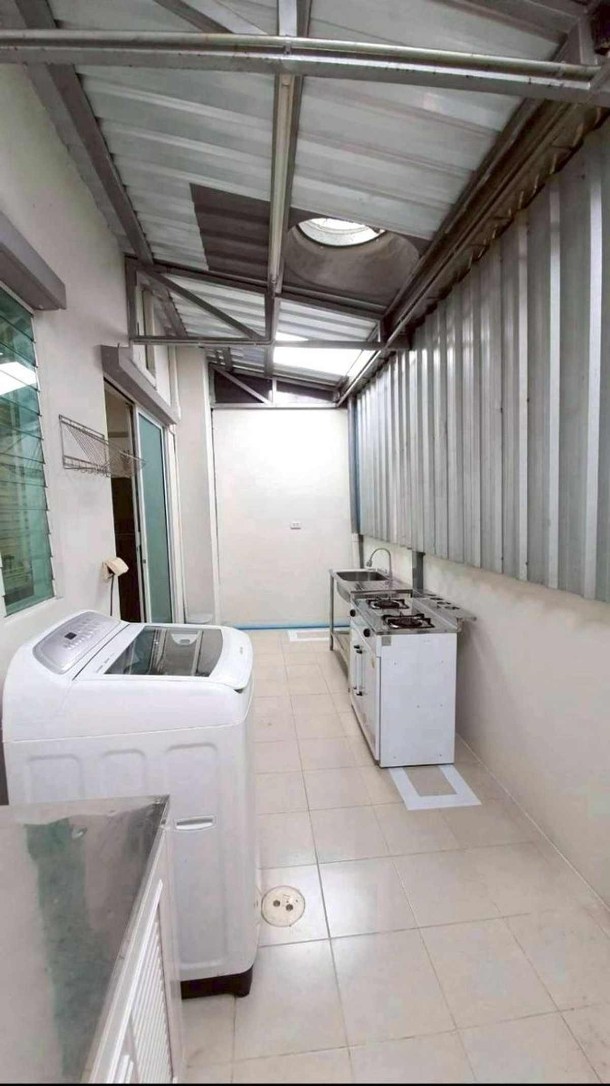 For RentTownhomePattanakan, Srinakarin : P-2926 For rent!  Townhome Willetlight Pattanakarn 38 ready to move in.