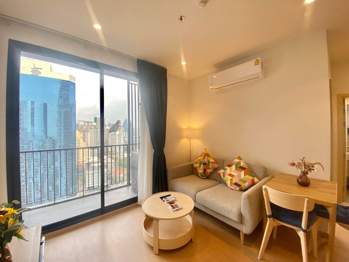 For RentCondoSukhumvit, Asoke, Thonglor : Pet Friendly! Maru Ekkamai 2 1Bed with Single wall High floor