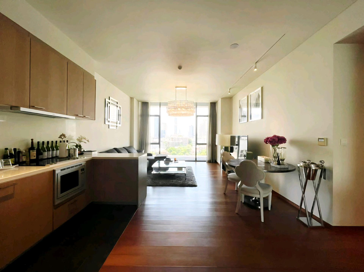 CondoSathorn, Narathiwat : 📍The Sukhothai Residences | 2BR 125 sq m. Best price per square meter in the project! Only 247,xxx baht/sq m.🔥