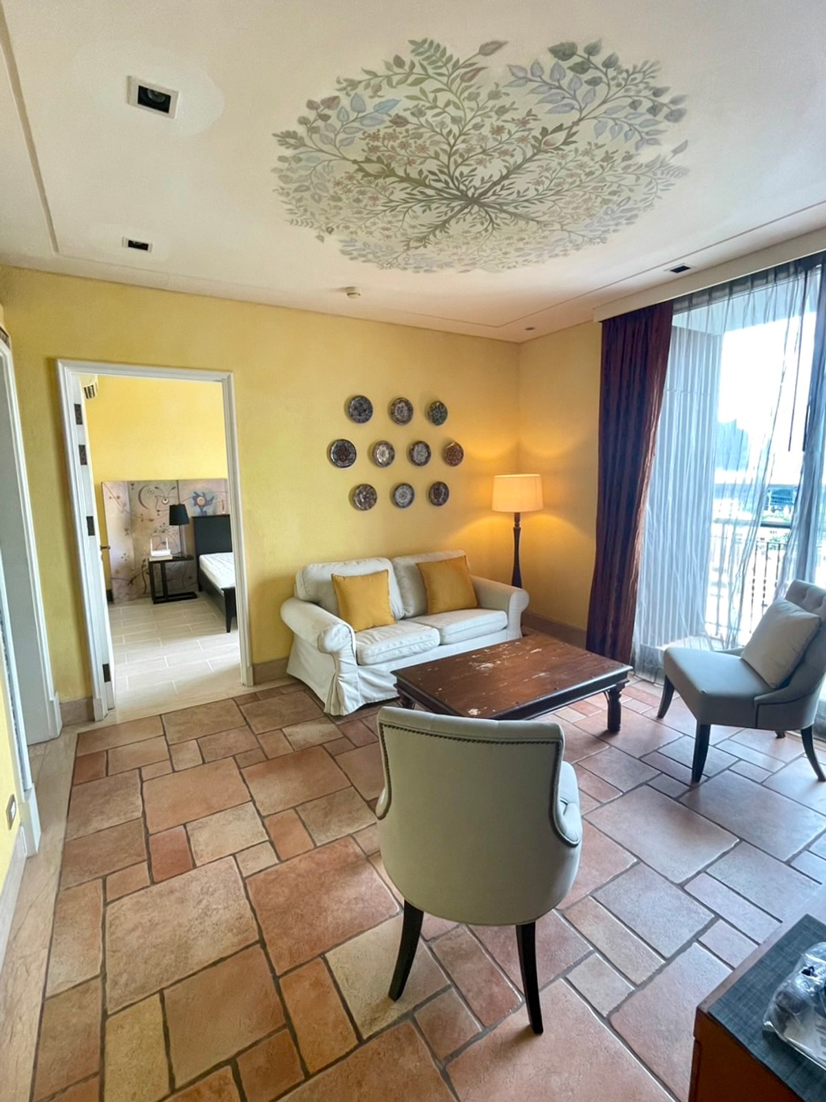 For RentCondoSukhumvit, Asoke, Thonglor : 🐱Pet-friendly📍AGUSTON Sukhumvit 22, 3 BR, 4 BA with a bathtub, separate Thai kitchen