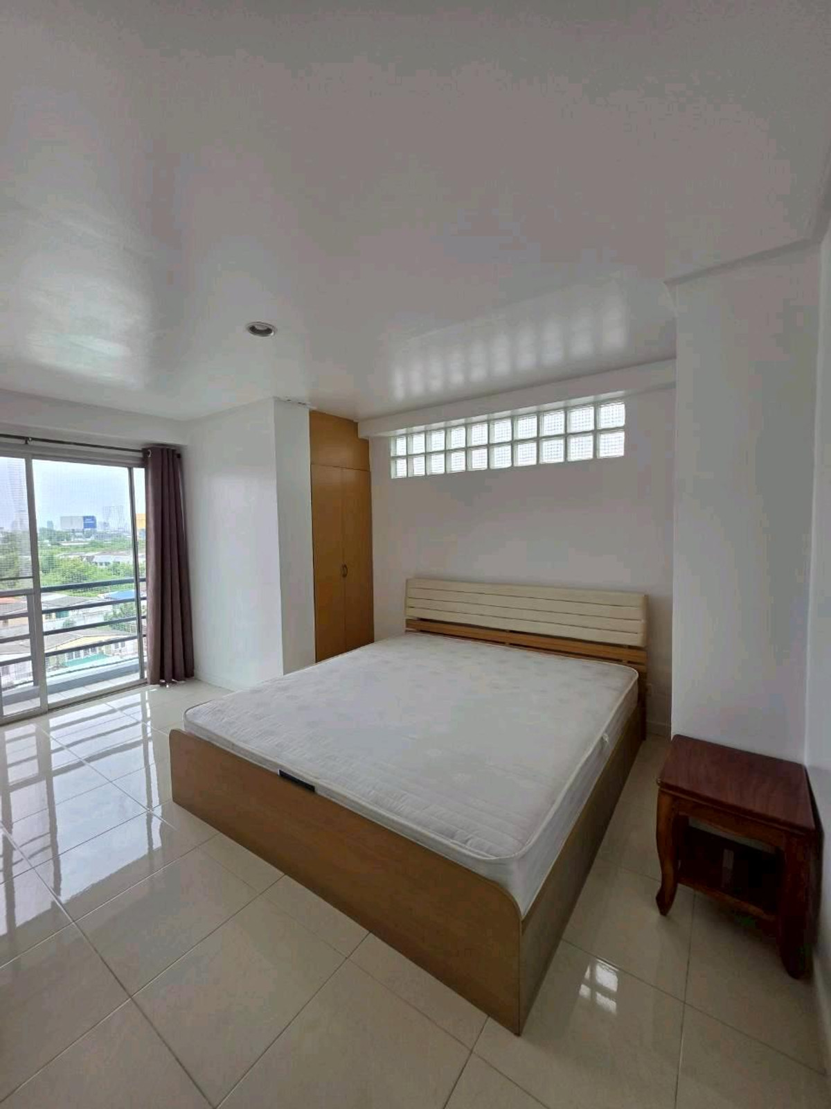 ขายคอนโดคลองเตย กล้วยน้ำไท : ⛳️ขายถูก พร้อมผู้เช่ารับรายได้ต่อเนื่องทันที 🚅 ใกล้ BTS พระโขนง 2 ห้องนอน 58.36 ตร.ม. Low-Rise 
📞0994152664 | 0803696366