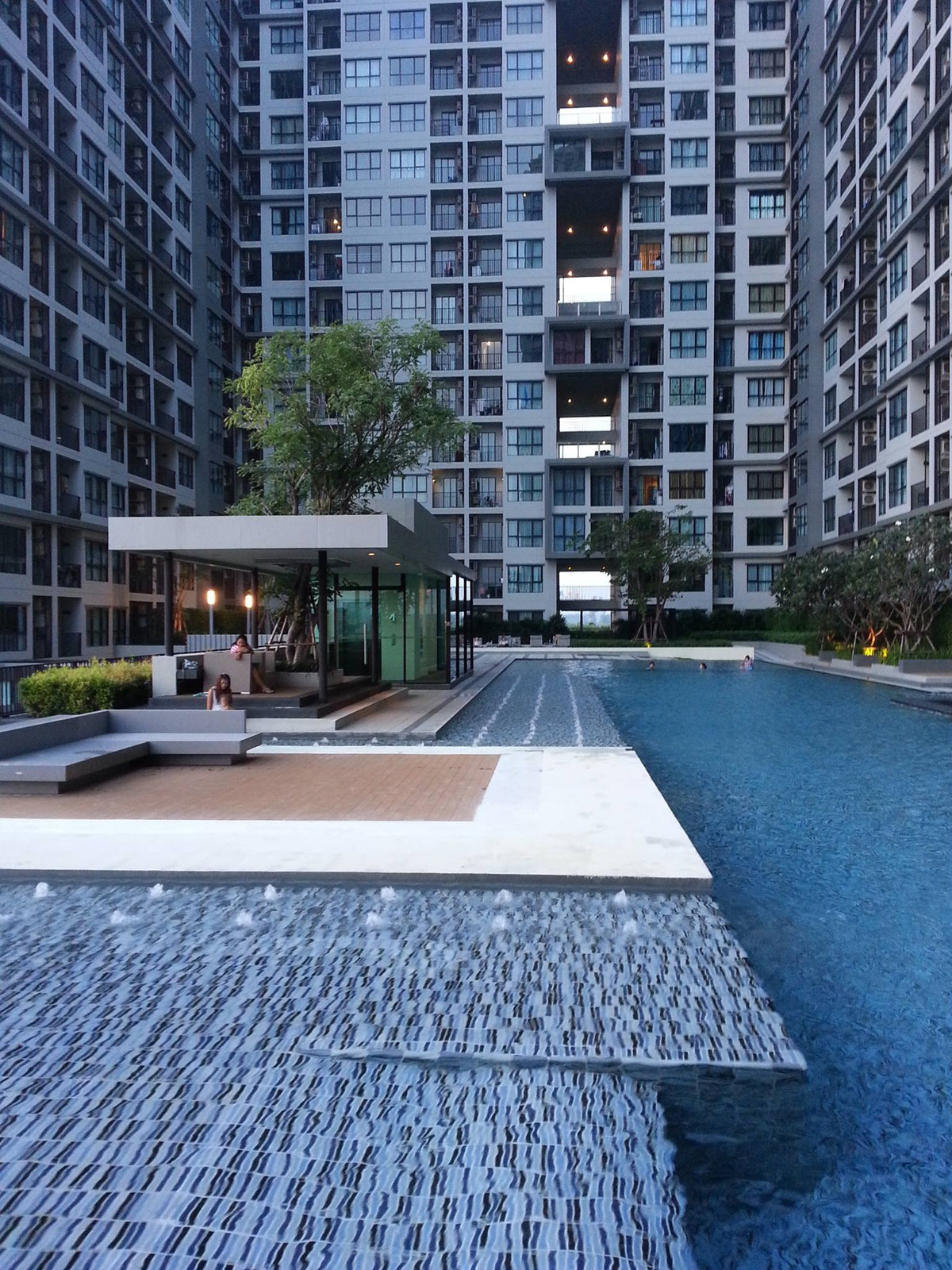 ให้เช่าคอนโดแจ้งวัฒนะ เมืองทอง : ให้เช่า The Base Condo แจ้งวัฒนะ เป็นแบบ 1 ห้องนอน 1 ห้องน้ำ ตึก B ชั้น 12 ทิศเหนือ  ห้องขนาด 27 ตรม 