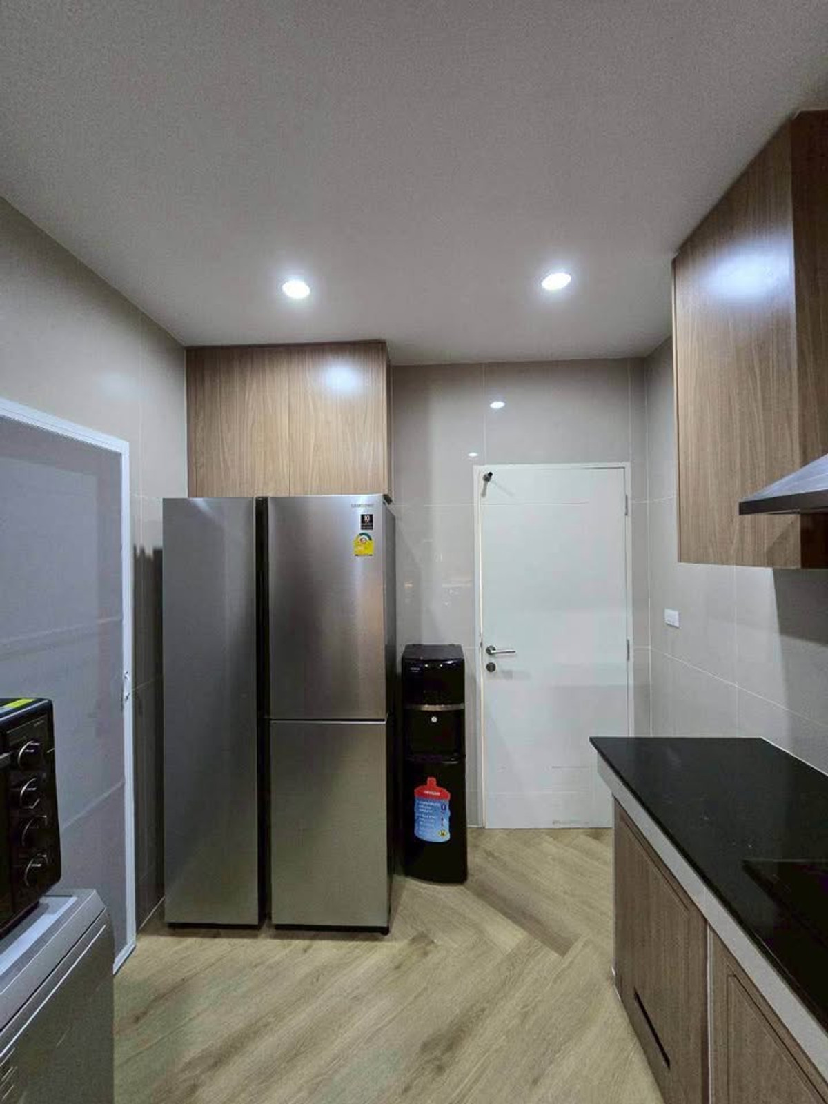 For RentHousePattanakan, Srinakarin : P-2924 ให้เช่า ! Single house in prime location Near Burasiri Pattanakarn International School, ready to move in.