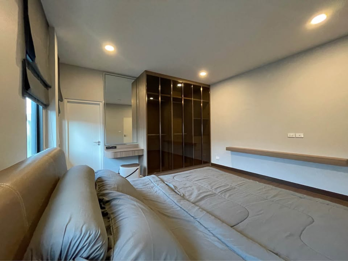 For RentHouseBangna, Bearing, Lasalle : P-2925 for rent!! The house is ready to move in. Near Mega Bangna, The City Bangna 3, pets allowed.