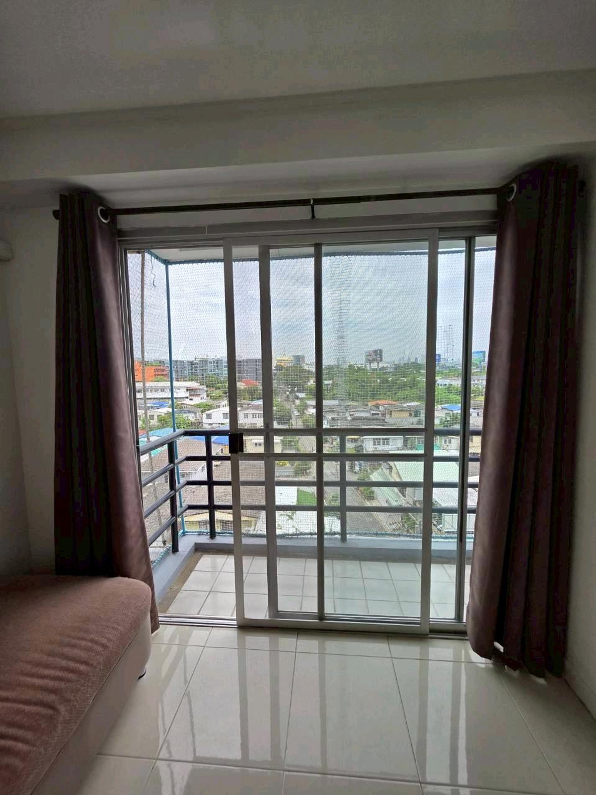 ขายคอนโดคลองเตย กล้วยน้ำไท : ⛳️ขายถูก พร้อมผู้เช่ารับรายได้ต่อเนื่องทันที 🚅 ใกล้ BTS พระโขนง 2 ห้องนอน 58.36 ตร.ม. Low-Rise 
📞0994152664 | 0803696366