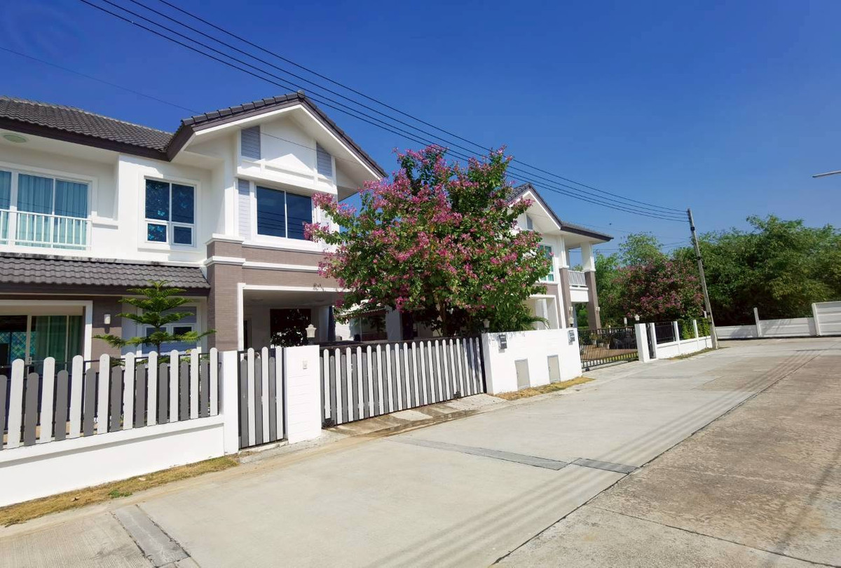 ขายบ้านนครปฐม : บ้านเดี่ยว ใกล้ ม.เกษตรศาสตร์ กำแพงแสน ฟังก์ชันครบ อยู่สบาย บรรยากาศเงียบสงบ