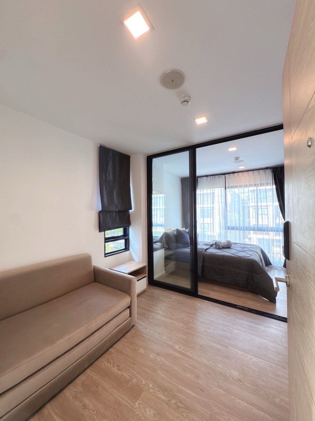 ให้เช่าคอนโดปทุมธานี รังสิต ธรรมศาสตร์ : kave town space 11000 บาท 