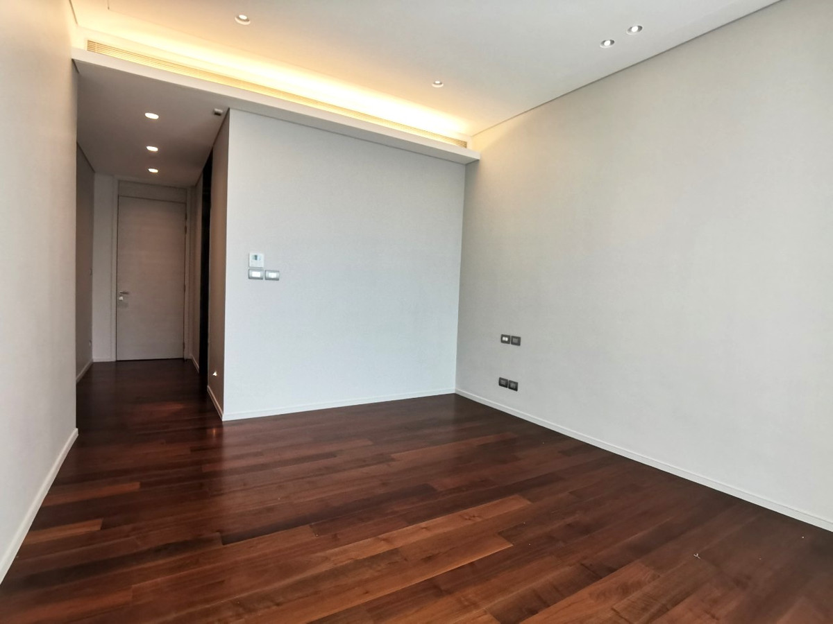 For SaleCondoWitthayu, Chidlom, Langsuan, Ploenchit : For Sale 2-Bed Unit with Stunning RBSC View at Sindhorn Kempinski