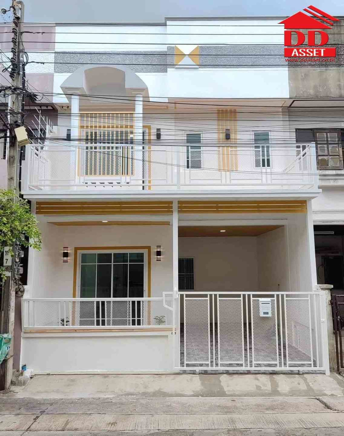 For SaleTownhomeBang kae, Phetkasem : Townhome for sale, Phetkasem 112, Natthakarn Village, Nong Khaem, newly renovated townhome. Near Thonburi College Blue Line Electric Train Code: T8228