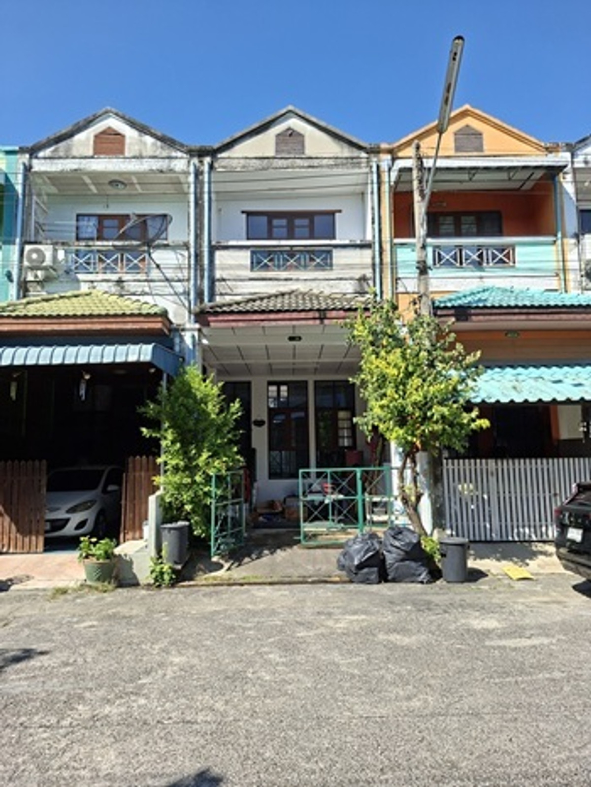 For SaleTownhomeBang kae, Phetkasem : Live free until May 2026. Townhome with lots of usable space in a quality location.