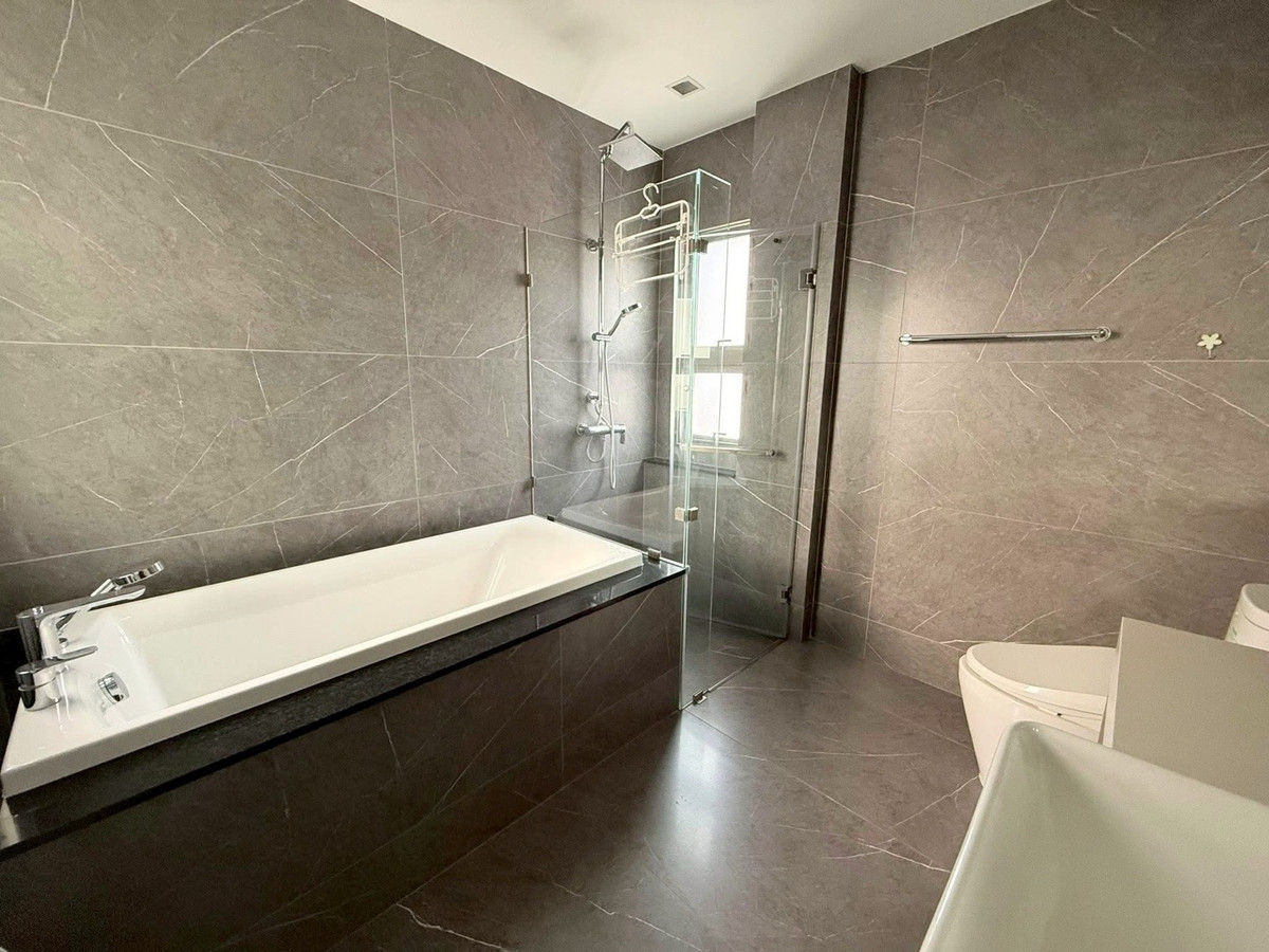 ให้เช่าบ้านเสรีไทย-นิด้า : ให้เช่า บ้านเดี่ยว Bangkok Boulevard Signature ลาดพร้าว–เสรีไทย บ้านหรูตกแต่งครบ 4 ห้องนอน ใกล้รถไฟฟ้าสายสีเหลือง บางกะปิ