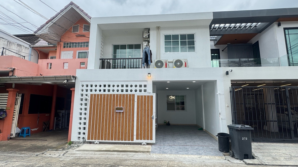 For RentTownhomeRatchadapisek, Huaikwang, Suttisan : 💕Huai Khwang HouseHouse for rent Huai Khwang 5 bedrooms, 5 bathrooms