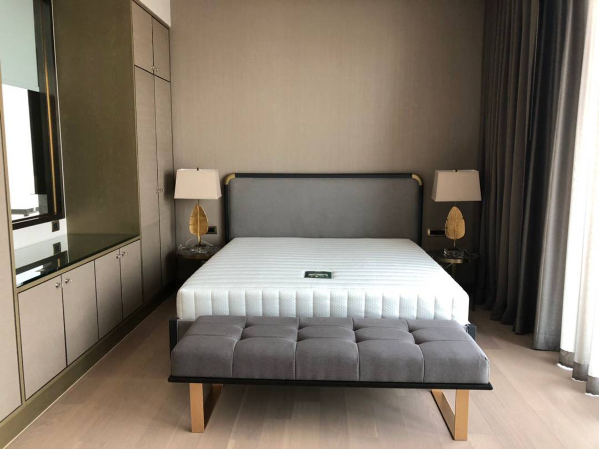 For RentCondoWongwianyai, Charoennakor : For rent, 3 bedrooms, 3 bathrooms, 222 sq m., fully furnished.