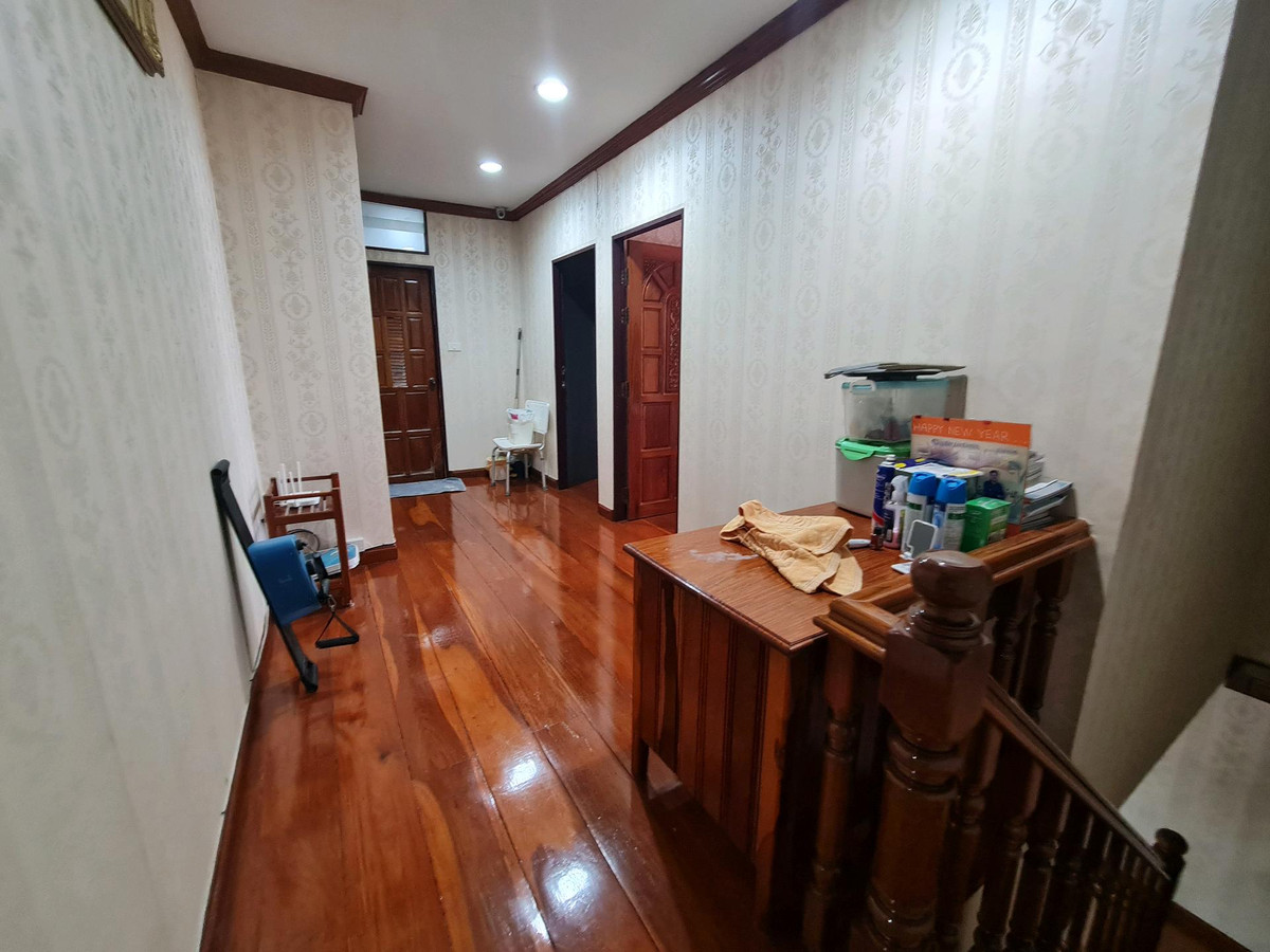 For SaleTownhomeRattanathibet, Sanambinna : Townhouse for sale, 2 floors, 3 houses next to each other, 49.5 sq m, luxuriously decorated, nice to live in, Nonthaburi 48, opposite the lottery office.