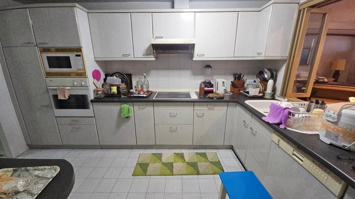 ขายคอนโดวิทยุ ชิดลม หลังสวน : Spacious 3BR for SALE at Somkid Gardens - Prime Chidlom Location