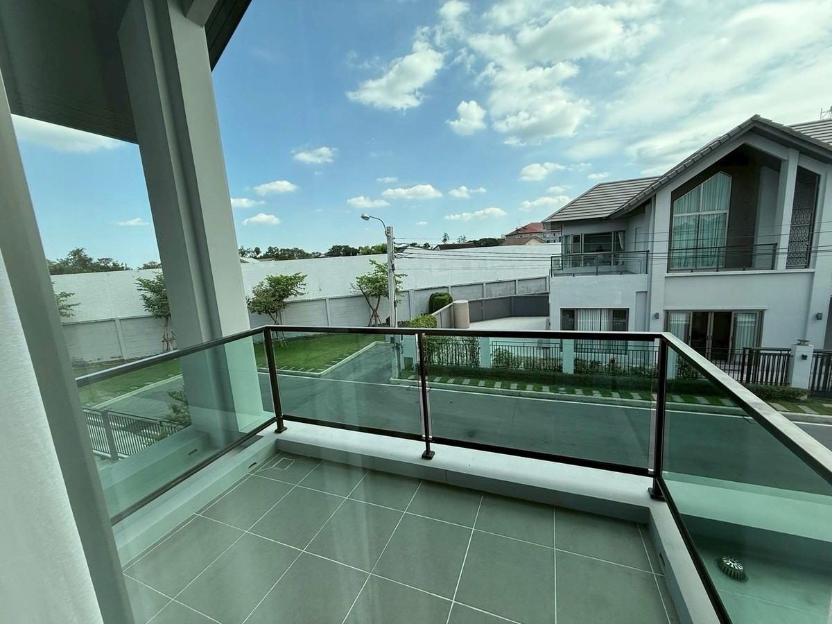 ให้เช่าบ้านเสรีไทย-นิด้า : ให้เช่า บ้านเดี่ยว Bangkok Boulevard Signature ลาดพร้าว–เสรีไทย บ้านหรูตกแต่งครบ 4 ห้องนอน ใกล้รถไฟฟ้าสายสีเหลือง บางกะปิ