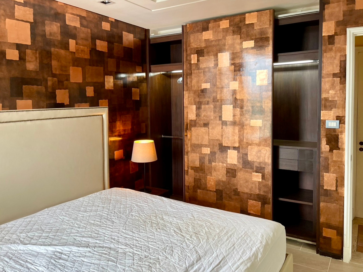 For RentCondoSukhumvit, Asoke, Thonglor : 🐱Pet-friendly📍AGUSTON Sukhumvit 22, 3 BR, 4 BA with a bathtub, separate Thai kitchen