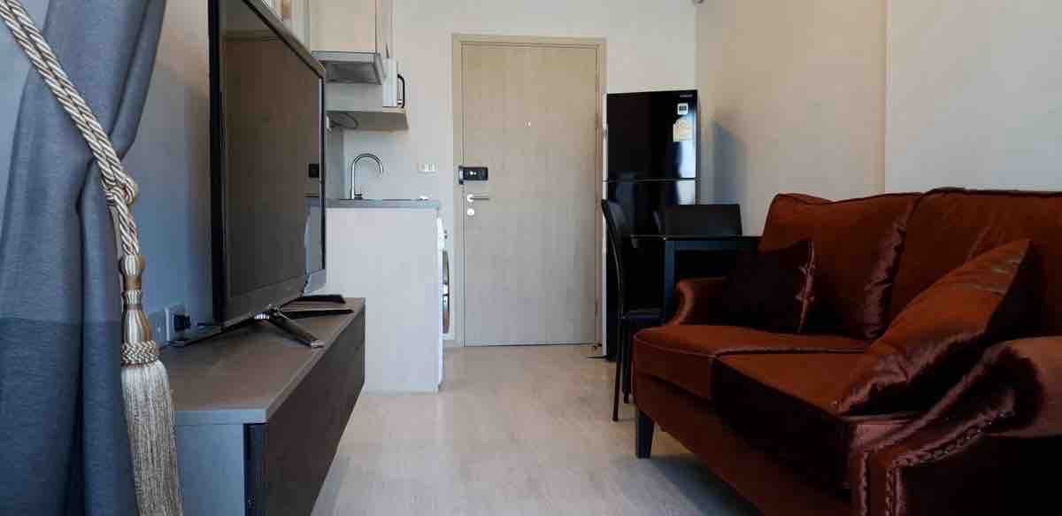 For RentCondoBang Sue, Wong Sawang, Tao Pun : Condo for rent, Ideo Mobi Wong Sawang Interchange, size 30 sq m, fully furnished. Next to the Purple Line