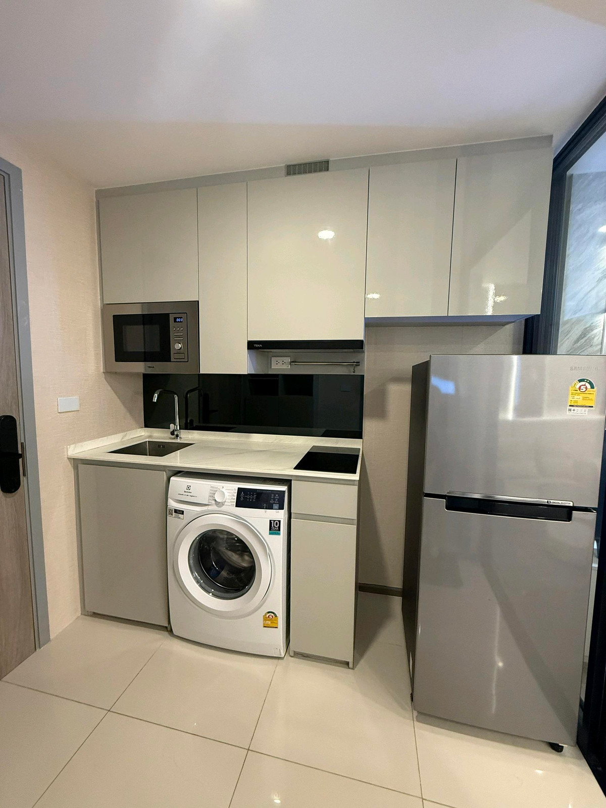 ให้เช่าคอนโดรัชดา ห้วยขวาง : 🔥ให้เช่าด่วน🔥โซโห​ แบงค็อก​ รัชดา ห้องสวย เฟอร์นิเจอร์ครบพร้อมเข้าอยู่ ใกล้รถไฟฟ้า MRT ห้วยขวาง