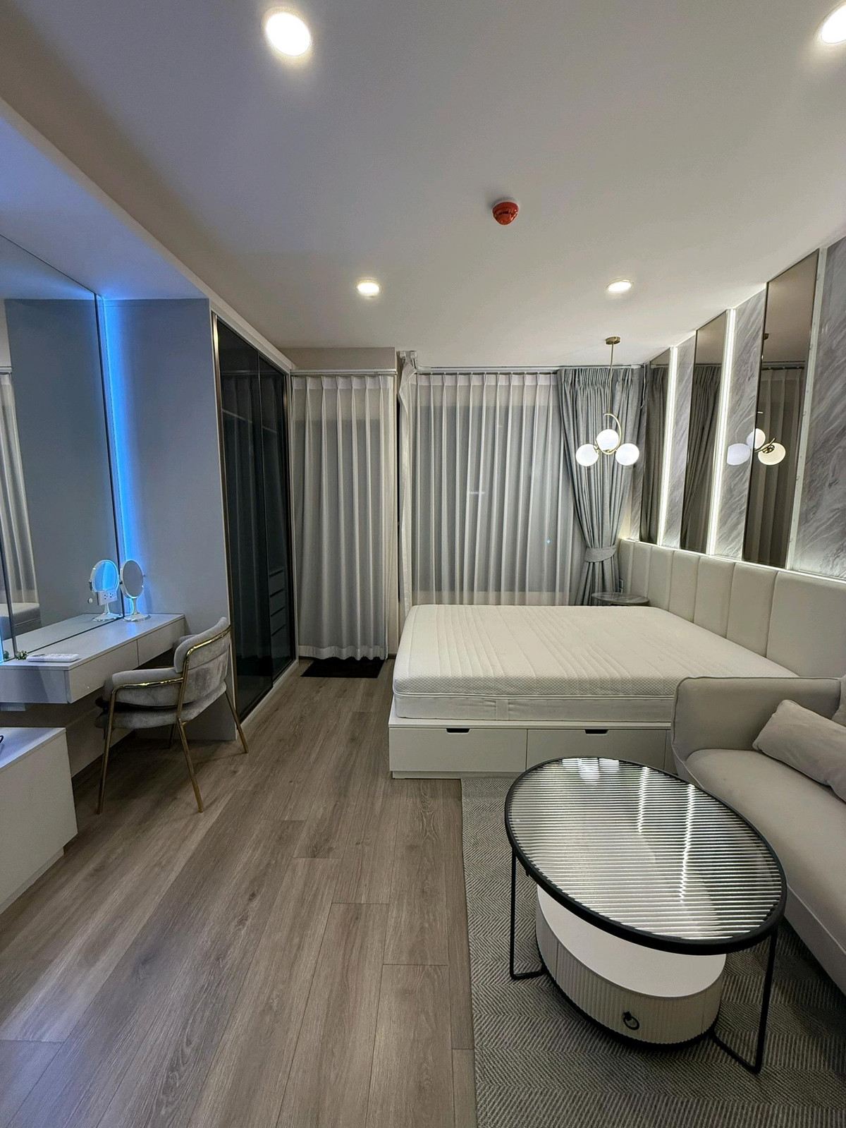 For RentCondoRatchadapisek, Huaikwang, Suttisan : Condo for rent Soho Bangkok Ratchada