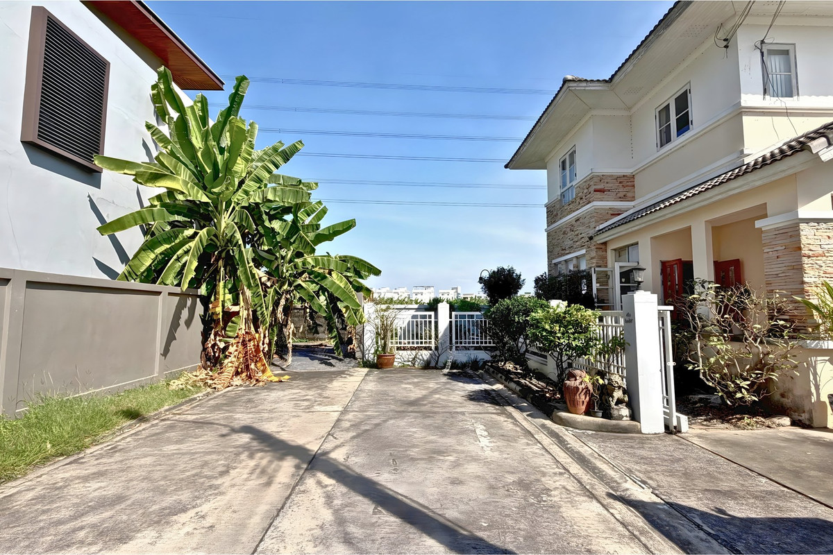 For SaleHousePhutthamonthon, Salaya : Single house for sale, Taling Chan Panchasap Park, 70 sq m, behind the edge.