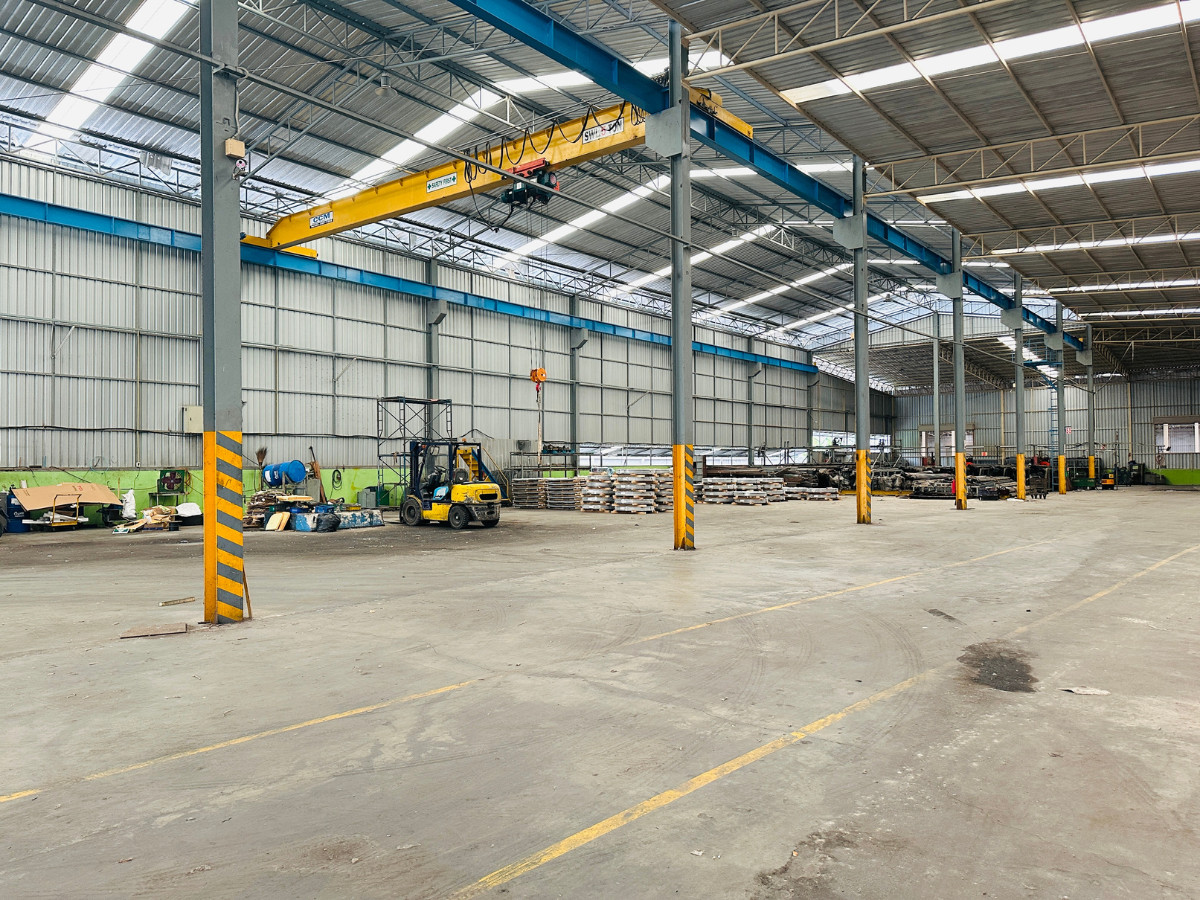 FactoryRathburana, Suksawat : Factory for sale/rent, 8,500 sq m., Phang Muang, area 6 rai, Suksawat 84, good condition, large vehicles easy to get in and out, water and electricity ready.