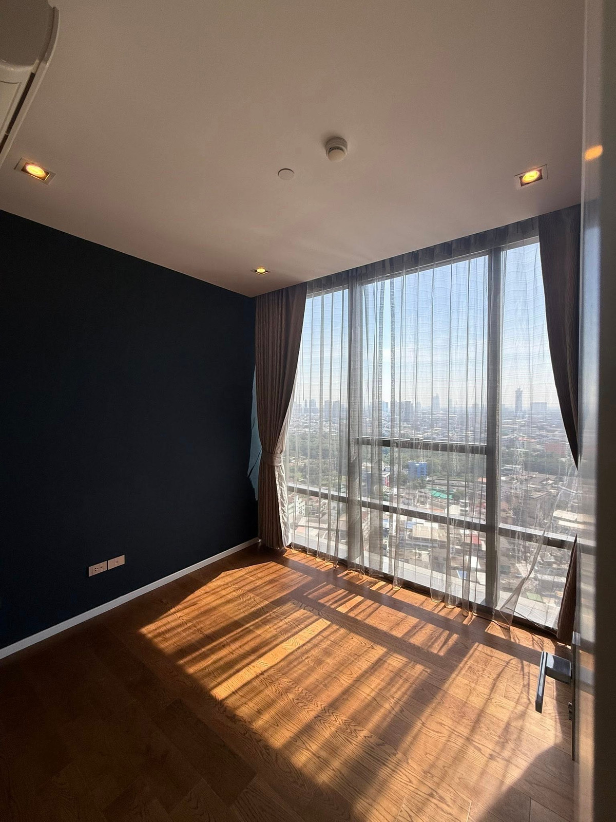 ให้เช่าคอนโดสาทร นราธิวาส : Luxury condo for rent 💠 𝐓𝐡𝐞 𝐁𝐚𝐧𝐠𝐤𝐨𝐤 𝐒𝐚𝐭𝐡𝐨𝐫𝐧 • 2 bedrooms • 2 bathrooms, 𝗖𝗢𝗗𝗘-TP001069  | 📲 𝗖𝗼𝗻𝘁𝗮𝗰𝘁. 𝟬𝟲𝟮-𝟲𝟵𝟰-𝟭𝟳𝟵𝟰