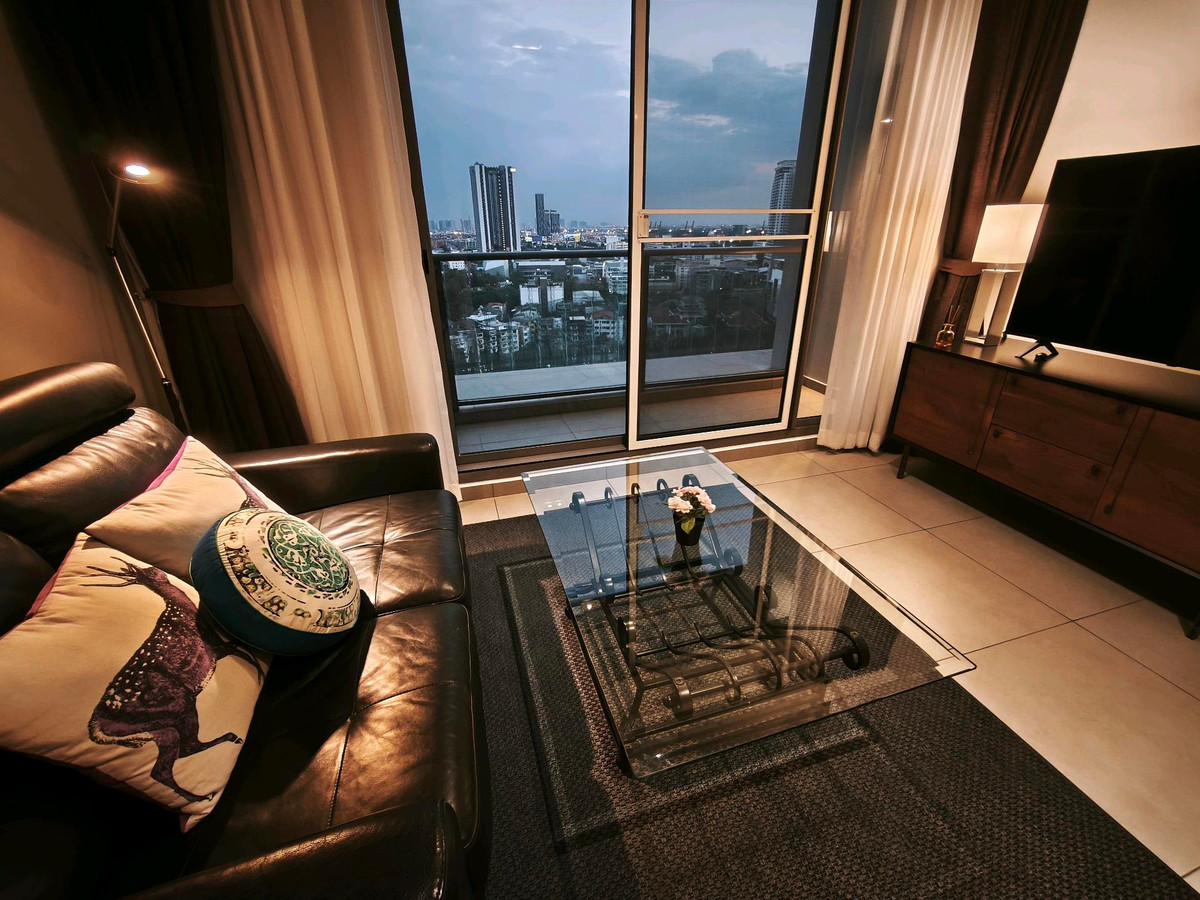 ให้เช่าคอนโดสุขุมวิท อโศก ทองหล่อ : For Rent The Loft Ekkamai, 1Bedroom 45sqm, Clear View, High Floor #ให้เช่าคอนโดเดอะลอฟท์เอกมัย