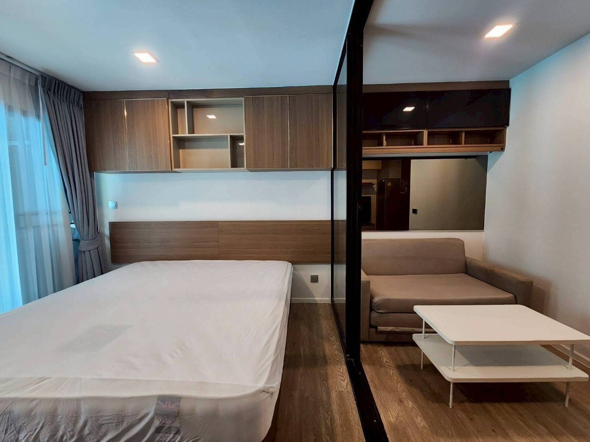 ให้เช่าคอนโดปทุมธานี รังสิต ธรรมศาสตร์ : 🏡 ให้เช่า Kave Town Space 13,000฿💖  ✨ ตึก D ชั้น 2 ห้องใหญ่ วิวสระ ✅️ พร้อมเข้าอยู่