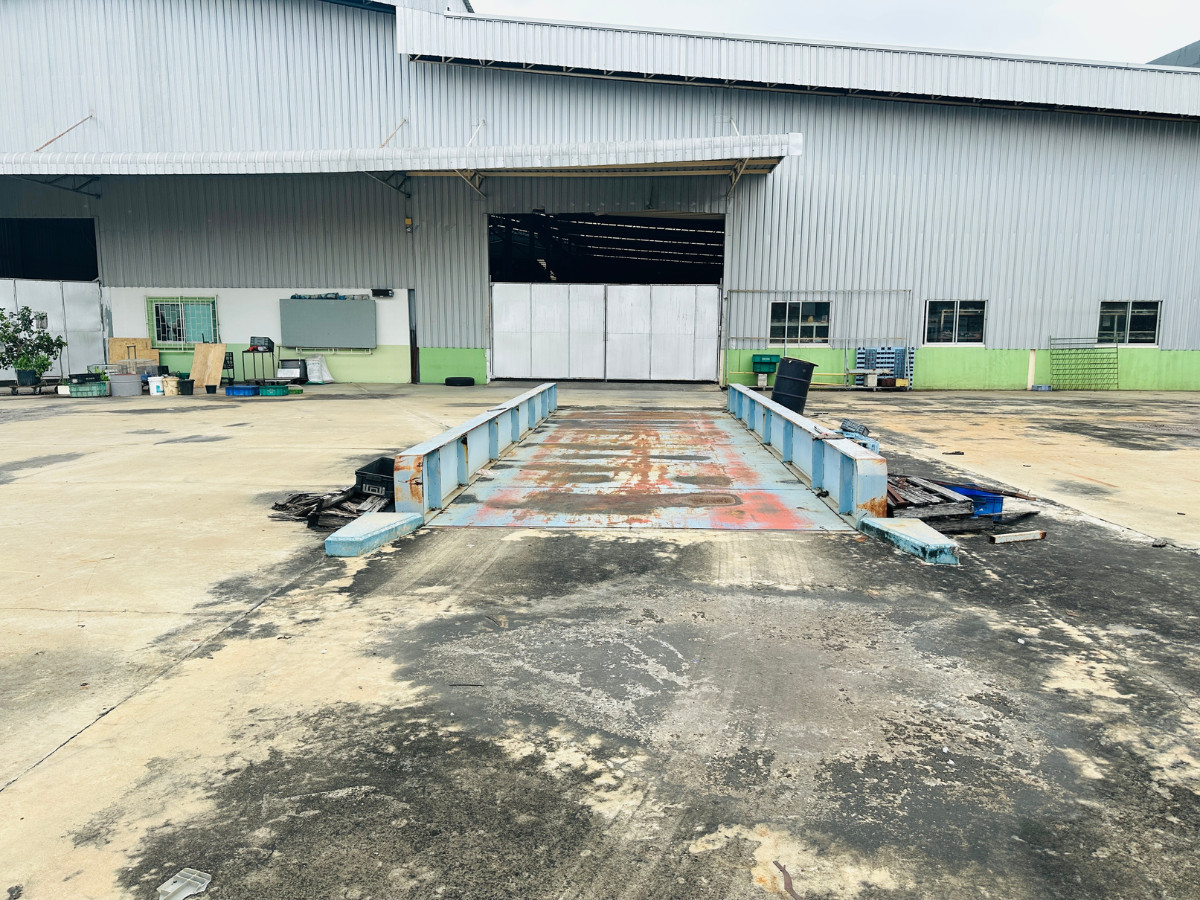FactoryRathburana, Suksawat : Factory for sale/rent, 8,500 sq m., Phang Muang, area 6 rai, Suksawat 84, good condition, large vehicles easy to get in and out, water and electricity ready.