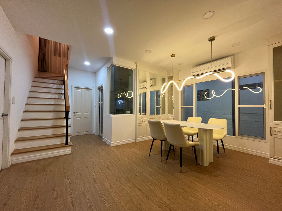 HousePattanakan, Srinakarin : 🏡 Single house for sale With knock-down houses, Golden Village project, On Nut - Phatthanakan, beautiful house, warm atmosphere, fully decorated, ready to move in immediately.