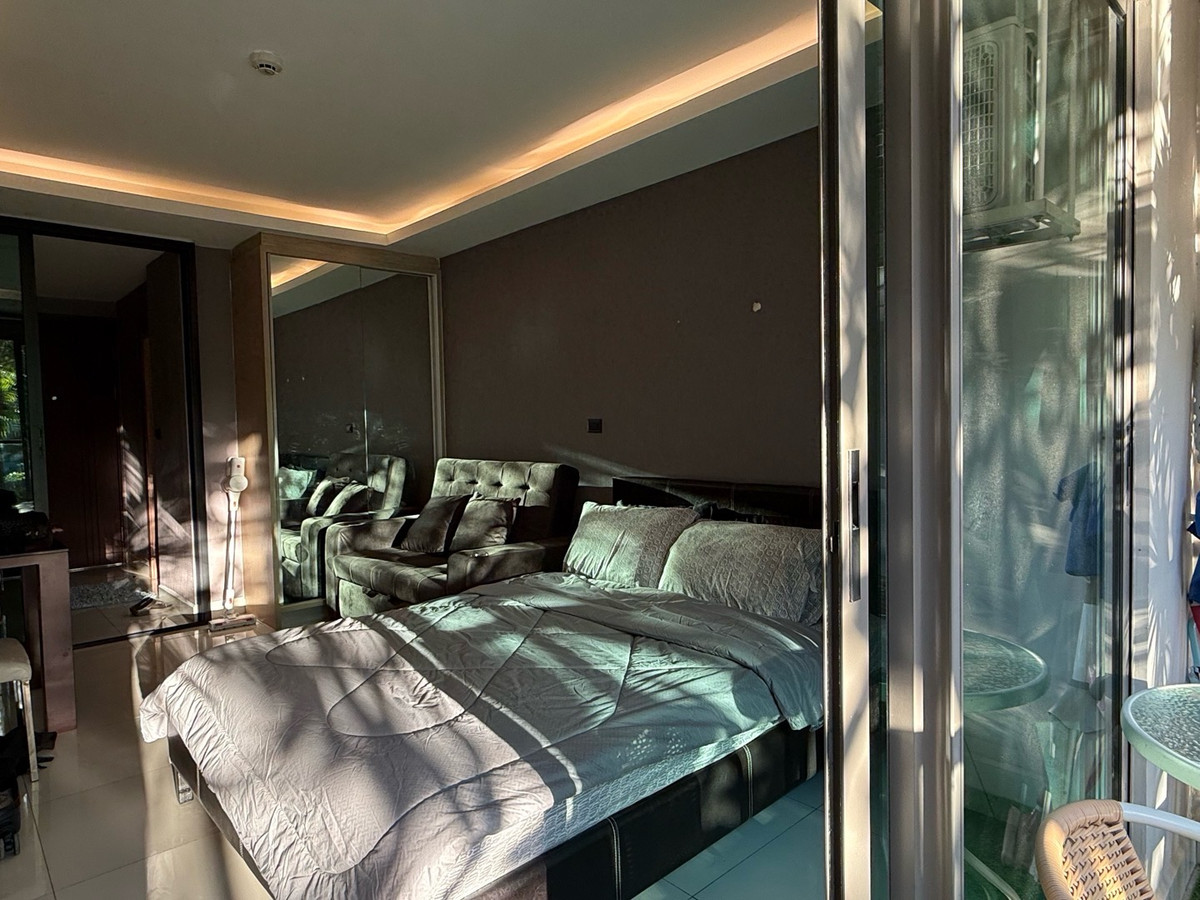 ให้เช่าคอนโดพัทยา บางแสน ชลบุรี สัตหีบ : ให้เช่าคอนโด ลากูน่า บีช 3 มัลดีฟส์ จอมเทียน พัทยา ชั้น1 ติดกับสระว่ายน้ำ Studio Room Pool Access 