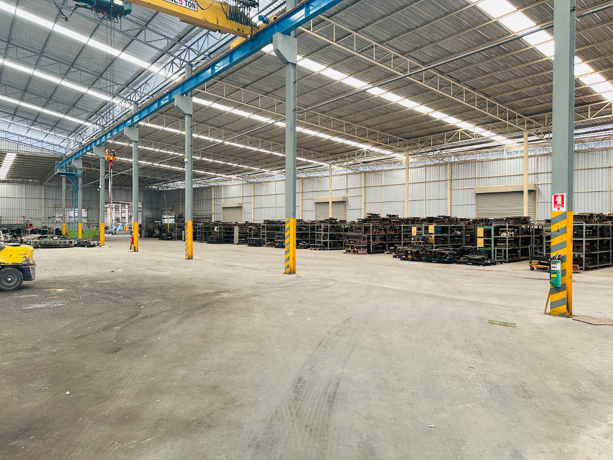FactoryRathburana, Suksawat : Factory for sale/rent, 8,500 sq m., Phang Muang, area 6 rai, Suksawat 84, good condition, large vehicles easy to get in and out, water and electricity ready.