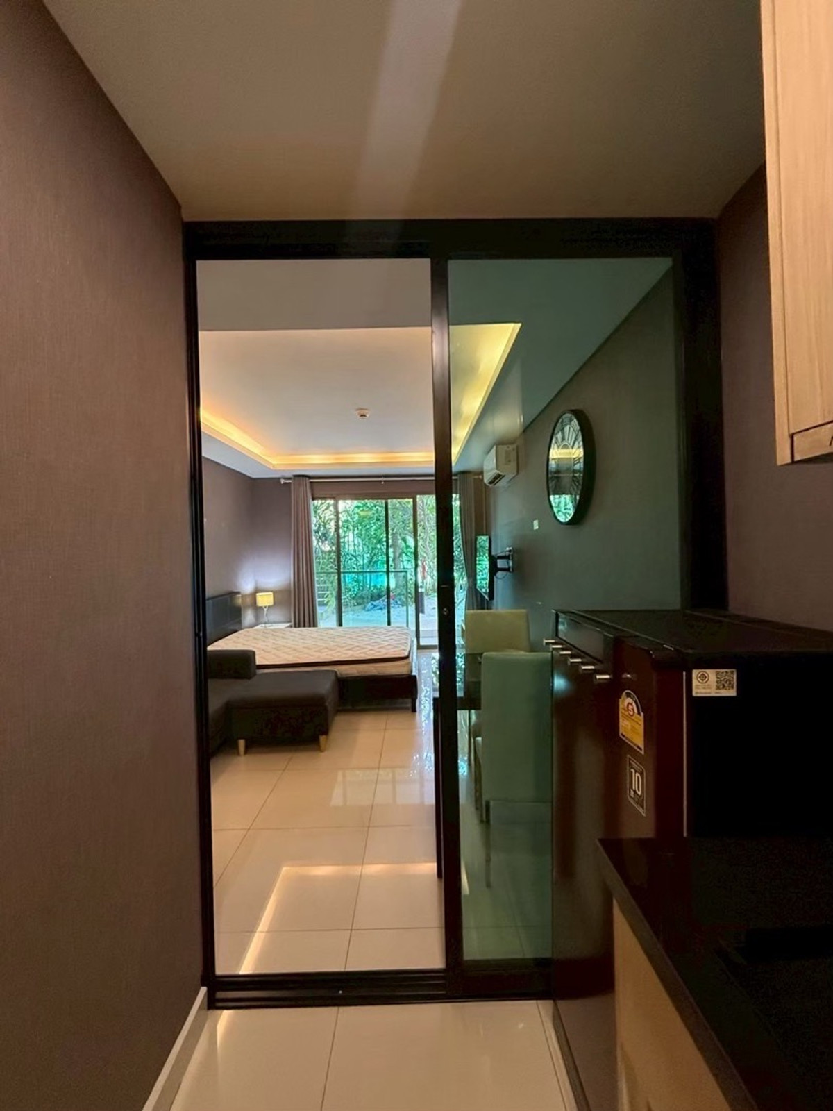 ให้เช่าคอนโดพัทยา บางแสน ชลบุรี สัตหีบ : ให้เช่าคอนโด ลากูน่า บีช 3 มัลดีฟส์ จอมเทียน พัทยา ชั้น1 ติดกับสระว่ายน้ำ Studio Room Pool Access 