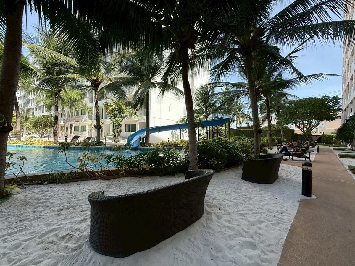 ให้เช่าคอนโดพัทยา บางแสน ชลบุรี สัตหีบ : ให้เช่าคอนโด ลากูน่า บีช 3 มัลดีฟส์ จอมเทียน พัทยา ชั้น1 ติดกับสระว่ายน้ำ Studio Room Pool Access 