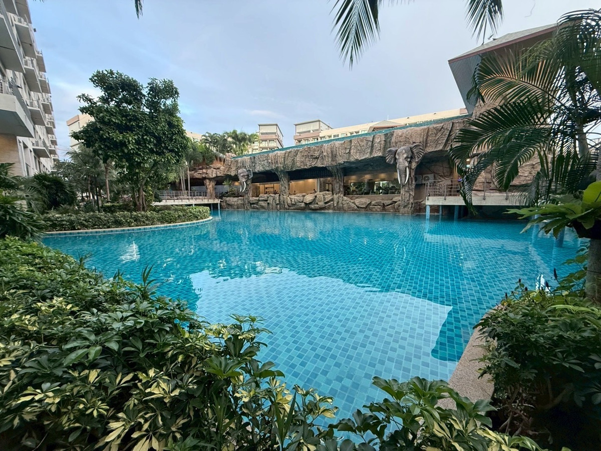 ให้เช่าคอนโดพัทยา บางแสน ชลบุรี สัตหีบ : ให้เช่าคอนโด ลากูน่า บีช 3 มัลดีฟส์ จอมเทียน พัทยา ชั้น1 ติดกับสระว่ายน้ำ Studio Room Pool Access 