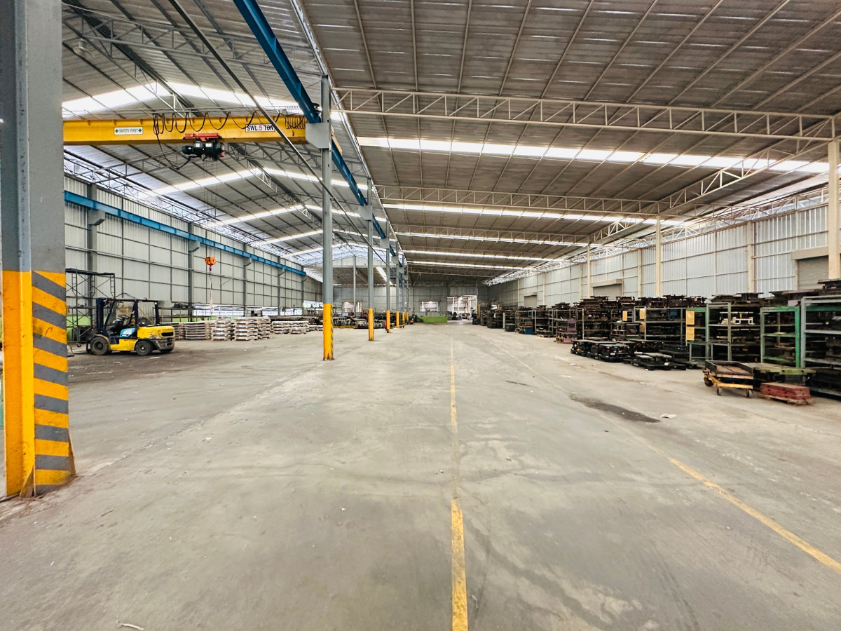 FactoryRathburana, Suksawat : Factory for sale/rent, 8,500 sq m., Phang Muang, area 6 rai, Suksawat 84, good condition, large vehicles easy to get in and out, water and electricity ready.