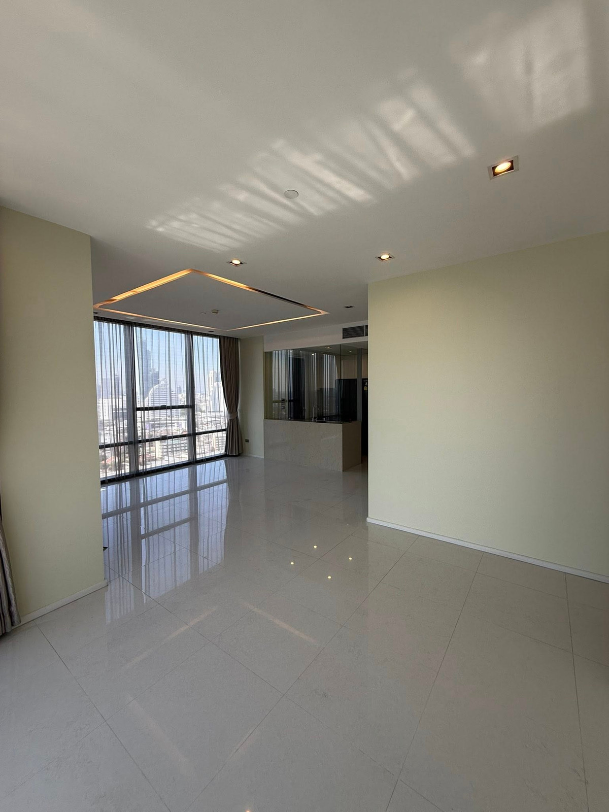 ให้เช่าคอนโดสาทร นราธิวาส : Luxury condo for rent 💠 𝐓𝐡𝐞 𝐁𝐚𝐧𝐠𝐤𝐨𝐤 𝐒𝐚𝐭𝐡𝐨𝐫𝐧 • 2 bedrooms • 2 bathrooms, 𝗖𝗢𝗗𝗘-TP001069  | 📲 𝗖𝗼𝗻𝘁𝗮𝗰𝘁. 𝟬𝟲𝟮-𝟲𝟵𝟰-𝟭𝟳𝟵𝟰