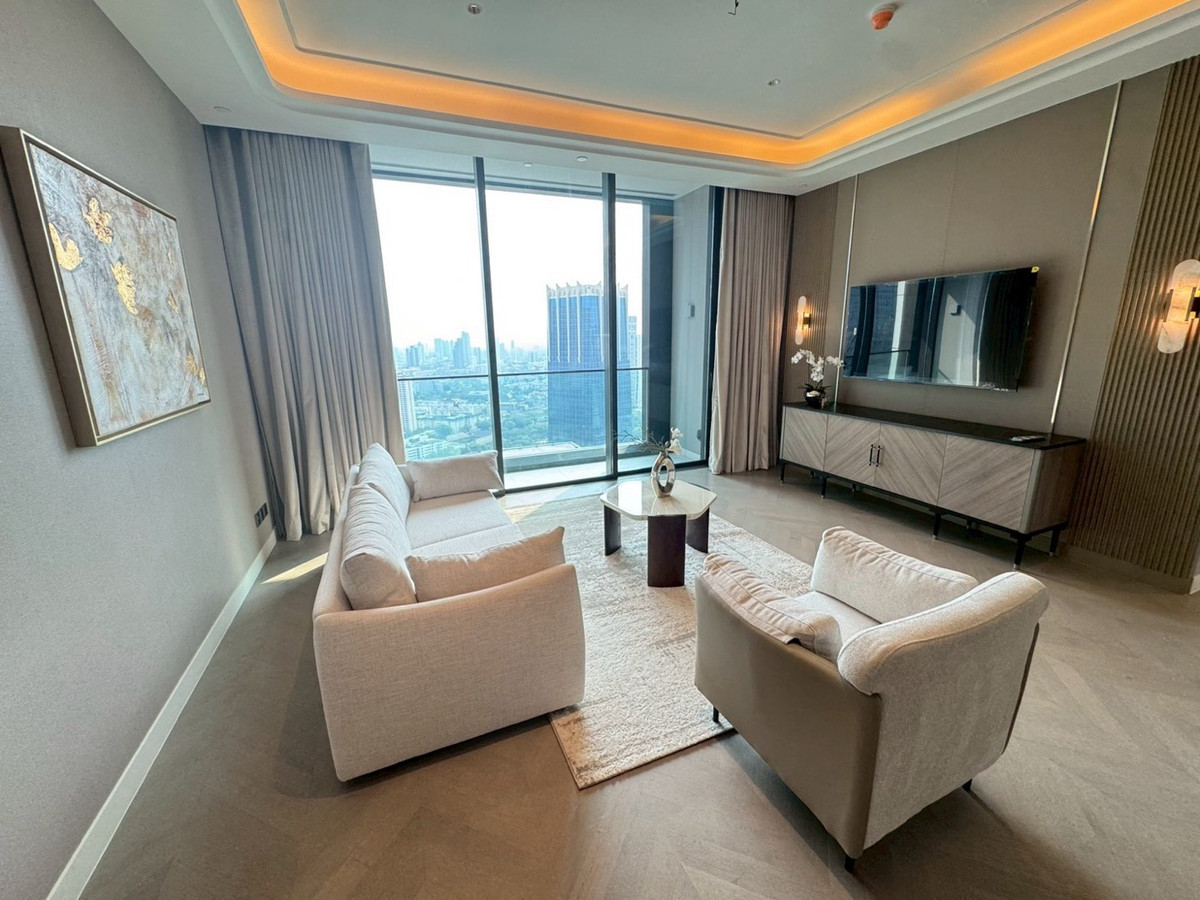 CondoWitthayu, Chidlom, Langsuan, Ploenchit : Luxury Living on Wireless Road — A Highly Sought-After Address, enjoy unblocked city views with spacious, elegant living.
